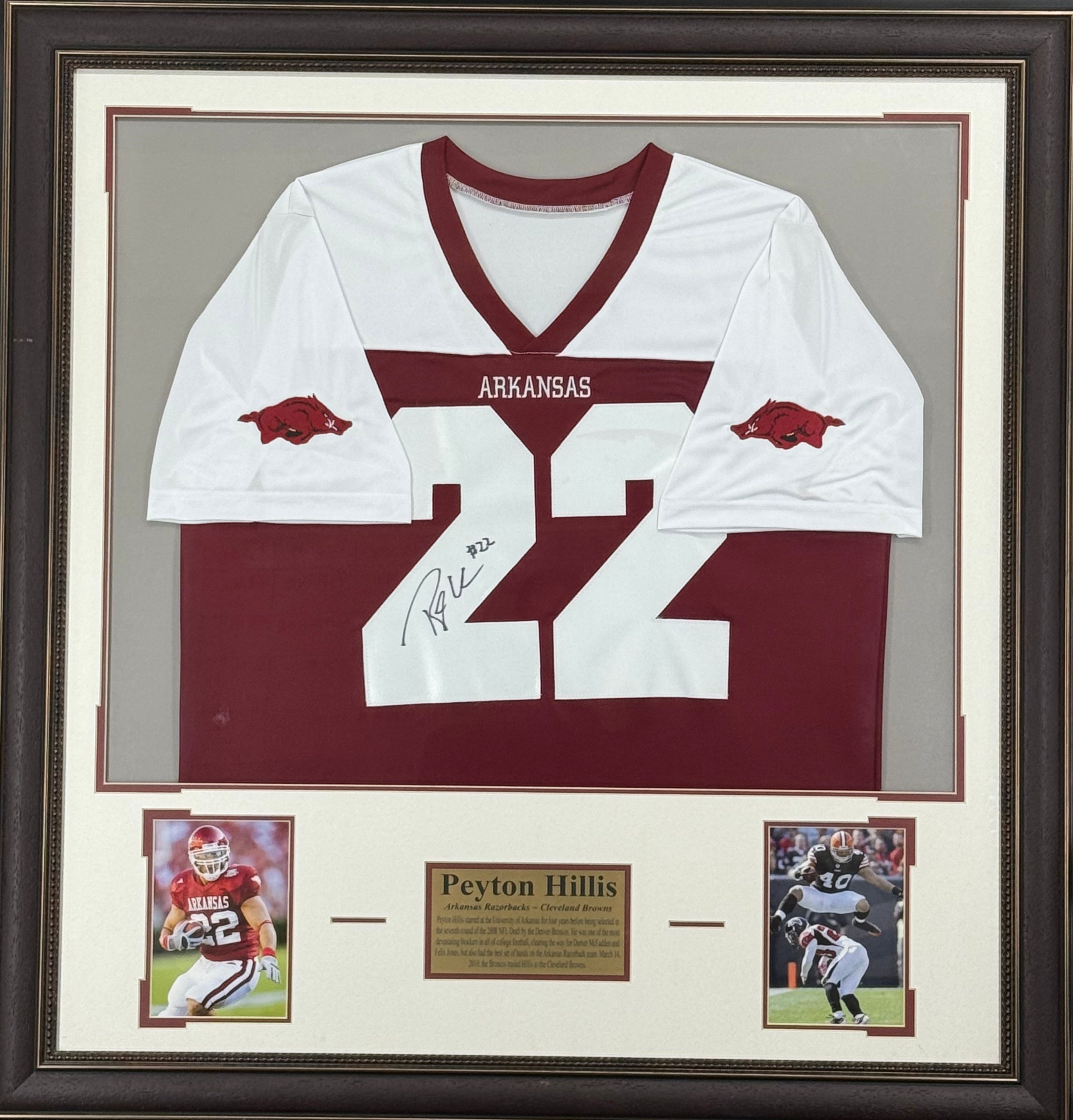 Peyton Hillis Autographed Arkansas Razorbacks Jersey Framed Display